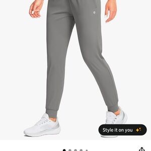 Women’s Gray Jogger Pants